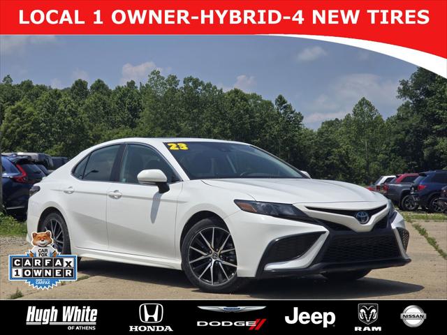 2023 Toyota Camry SE Hybrid