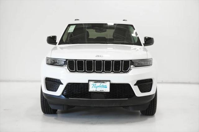 2023 Jeep Grand Cherokee Laredo 4x4