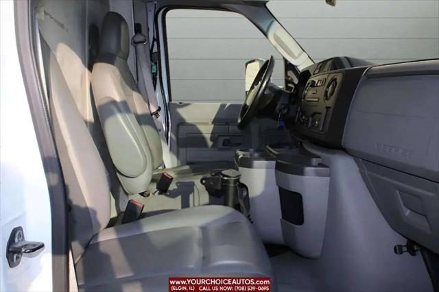 2011 Ford E-450 Cutaway E-450