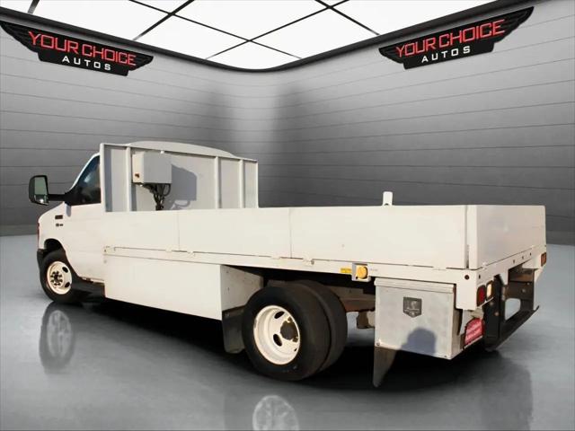 2011 Ford E-450 Cutaway E-450