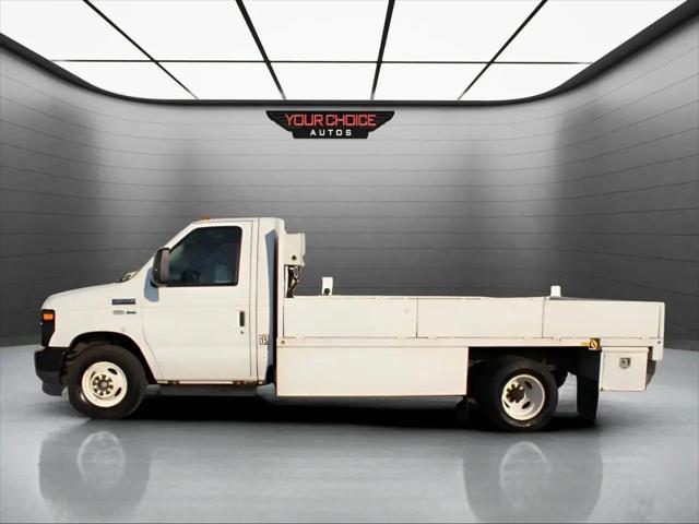 2011 Ford E-450 Cutaway E-450