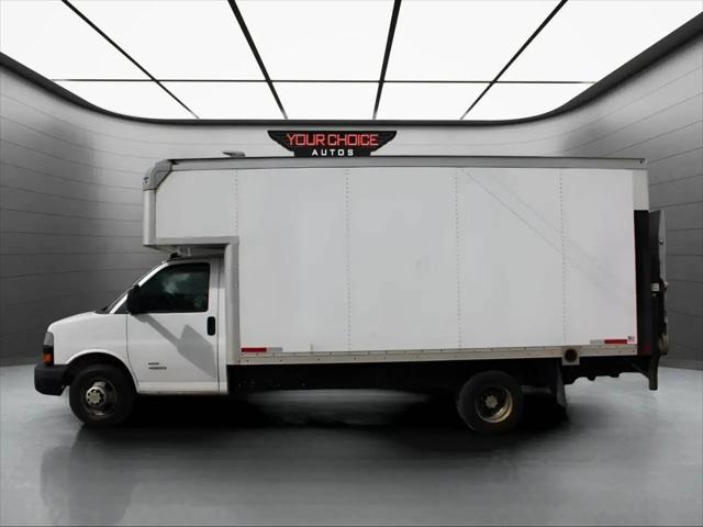 2018 Chevrolet Express Cutaway 4500 Van