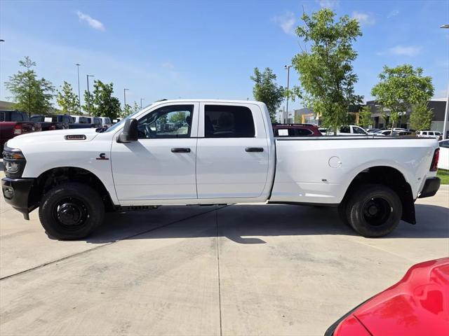 2025 RAM 3500 Tradesman Crew Cab 4x4 8 Box