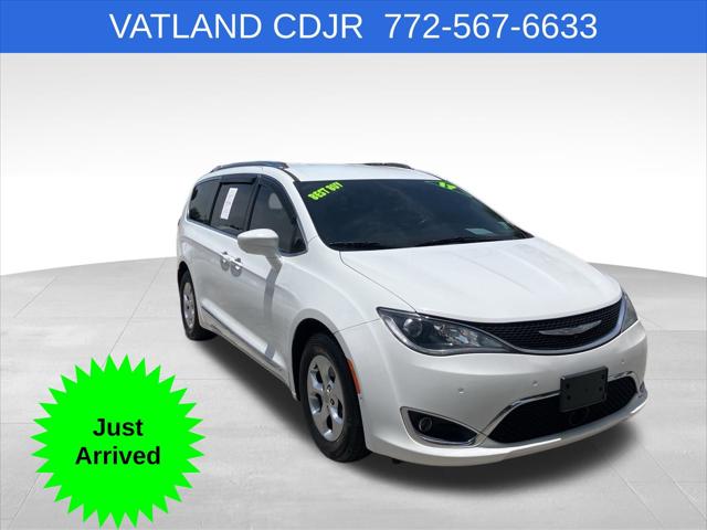 2017 Chrysler Pacifica Touring-L Plus