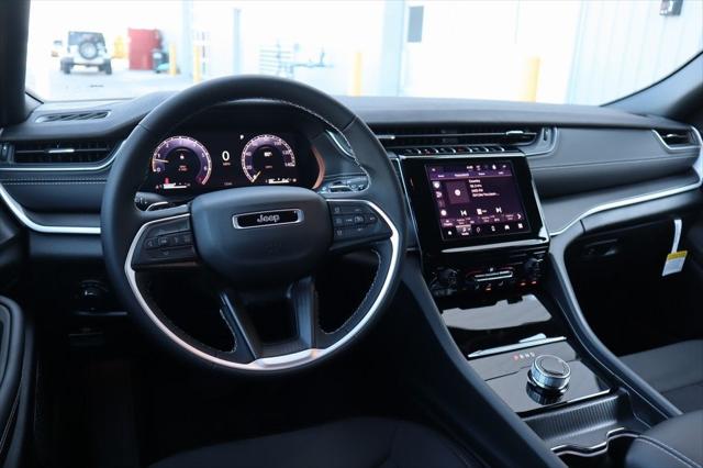 2025 Jeep Grand Cherokee GRAND CHEROKEE L LAREDO 4X2