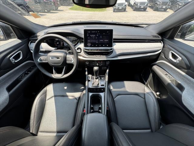 2024 Jeep Compass Latitude Lux FWD
