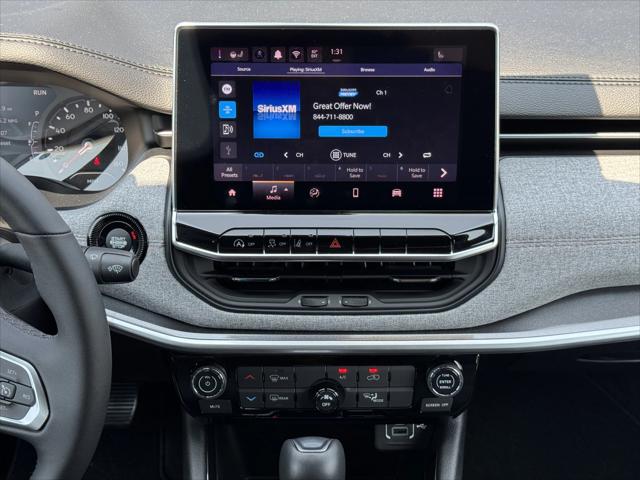 2024 Jeep Compass Latitude Lux FWD