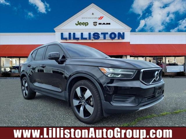 2019 Volvo XC40 T5 Momentum