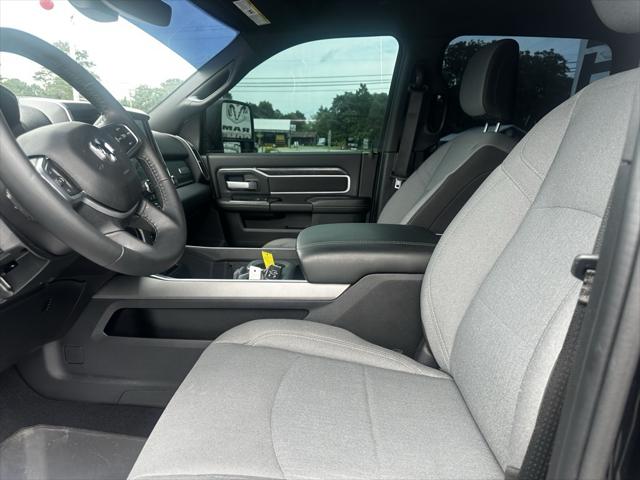 2024 RAM 3500 Big Horn Crew Cab 4x4 8 Box