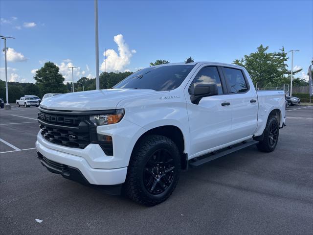 2022 Chevrolet Silverado 1500 4WD Crew Cab Short Bed Custom