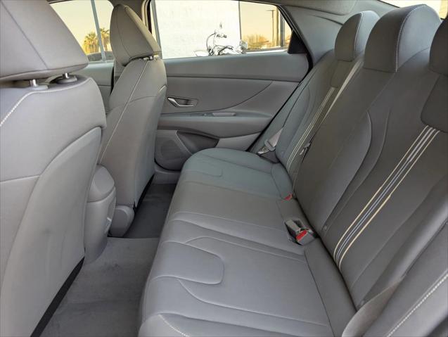 2025 Hyundai Elantra Hybrid SEL Sport
