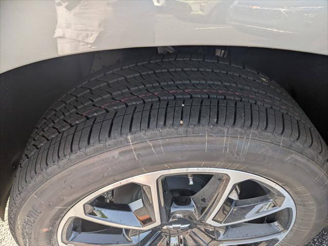 2025 Chevrolet Suburban 4WD RST