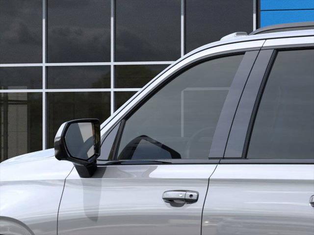 2025 Chevrolet Suburban 4WD RST