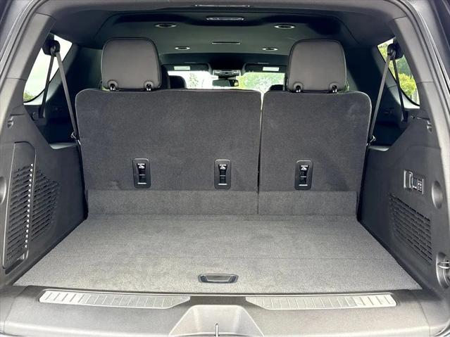 2025 Chevrolet Suburban 2WD Premier