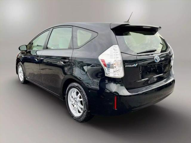 2012 Toyota Prius v Two