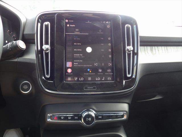 2026 Volvo XC40 B5 Plus
