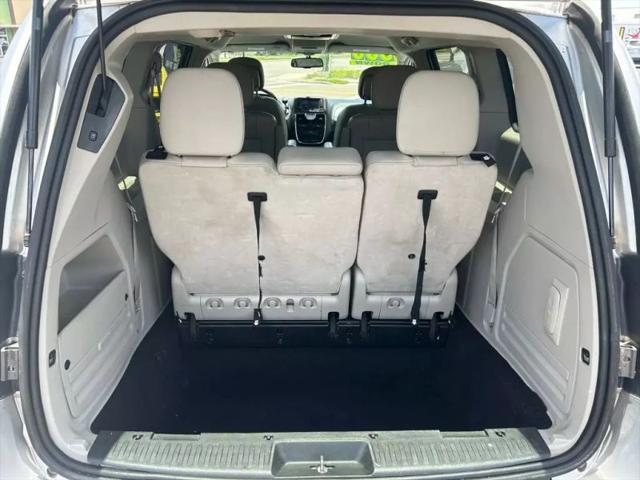 2012 Chrysler Town & Country Touring