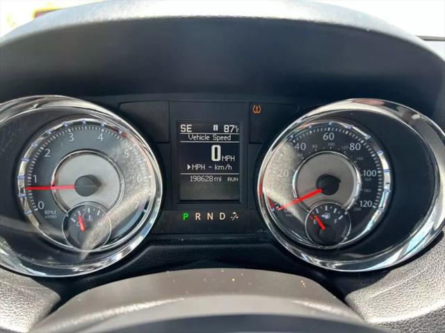 2012 Chrysler Town & Country Touring