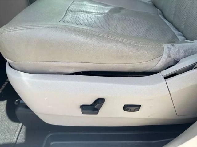 2012 Chrysler Town & Country Touring