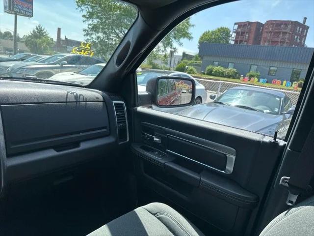2022 Ram 1500 Classic Warlock Quad Cab 4x4 6'4" Box