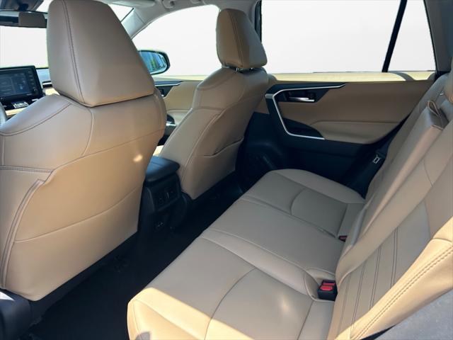 2022 Toyota RAV4 Hybrid XLE Premium