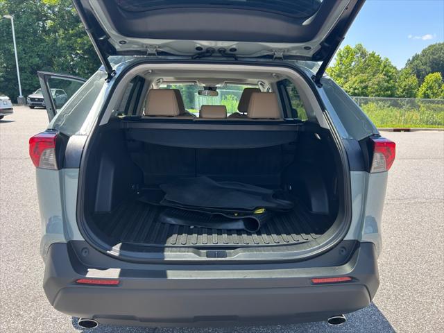 2022 Toyota RAV4 Hybrid XLE Premium