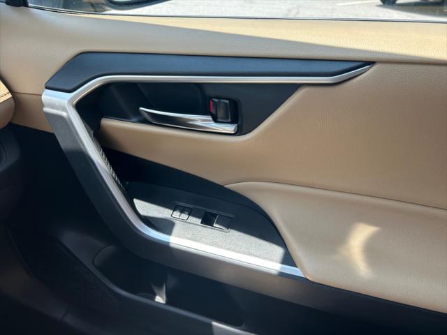 2022 Toyota RAV4 Hybrid XLE Premium