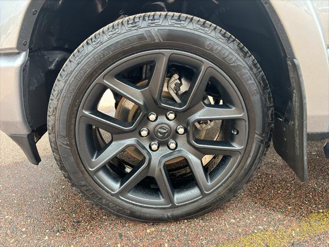 2020 RAM 1500 Laramie Crew Cab 4x4 57 Box