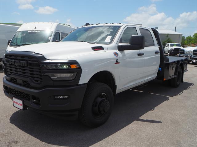 2025 RAM Ram 3500 Chassis Cab RAM 3500 TRADESMAN CREW CAB CHASSIS 4X4 60 CA