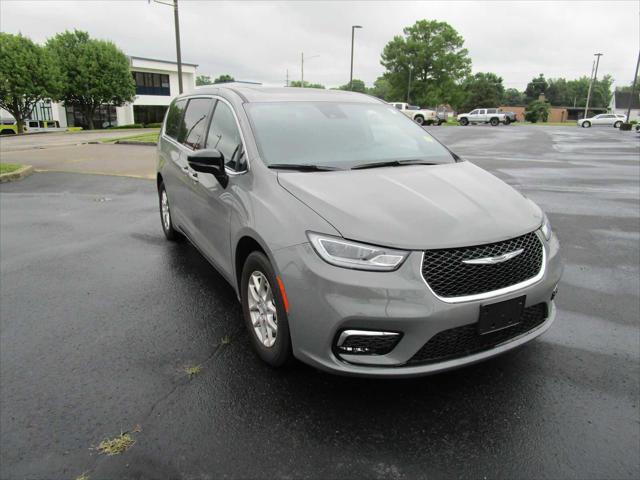 2025 Chrysler Pacifica PACIFICA SELECT