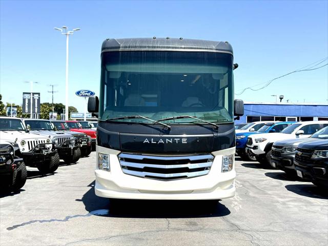 2022 Ford F-53 29S