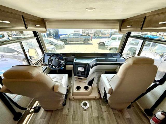 2022 Ford F-53 29S