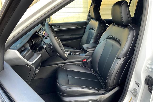 New 2025 Jeep Grand Cherokee For Sale in Millington, TN