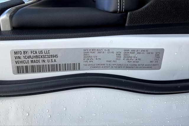 New 2025 Jeep Grand Cherokee For Sale in Millington, TN