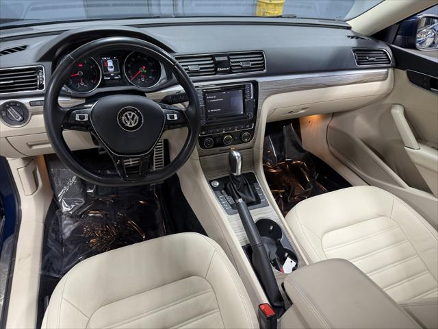 2018 Volkswagen Passat 2.0T SEL Premium