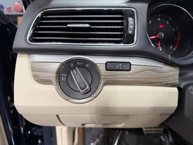 2018 Volkswagen Passat 2.0T SEL Premium