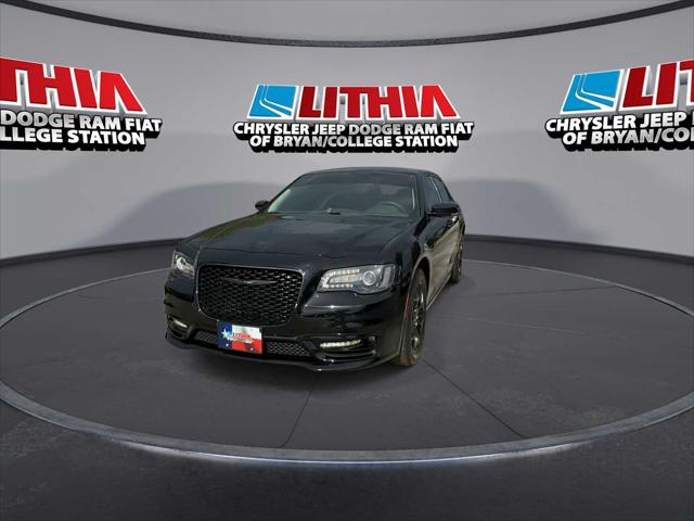 2023 Chrysler 300 Touring L AWD