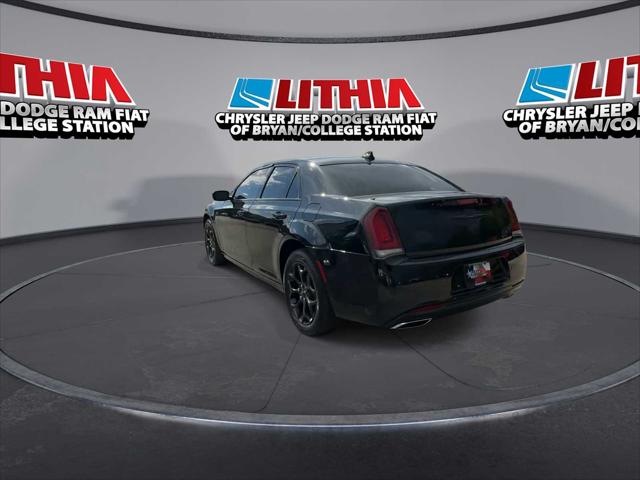 2023 Chrysler 300 Touring L AWD