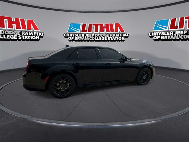 2023 Chrysler 300 Touring L AWD