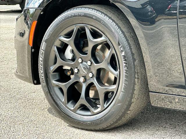 2023 Chrysler 300 Touring L AWD