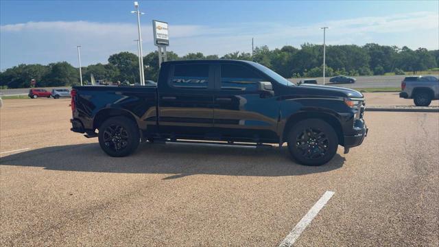 2023 Chevrolet Silverado 1500 2WD Crew Cab Short Bed Custom