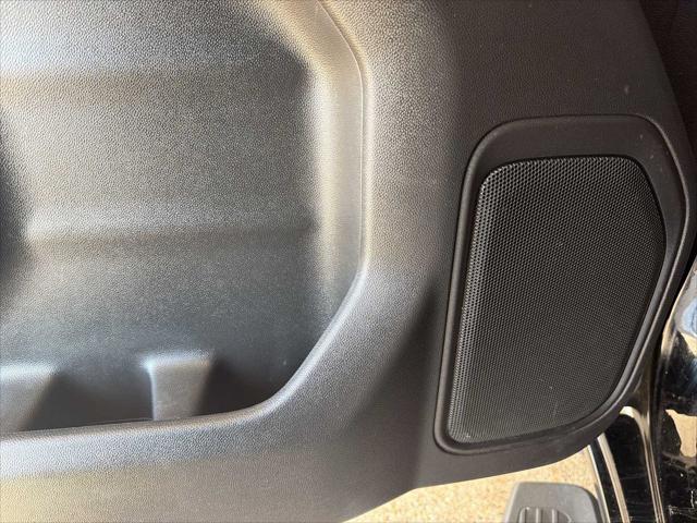 2023 Chevrolet Silverado 1500 2WD Crew Cab Short Bed Custom