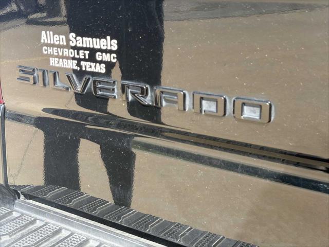 2023 Chevrolet Silverado 1500 2WD Crew Cab Short Bed Custom