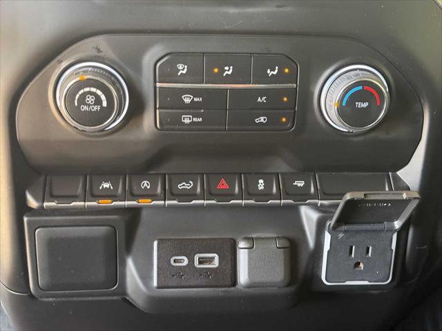 2023 Chevrolet Silverado 1500 2WD Crew Cab Short Bed Custom