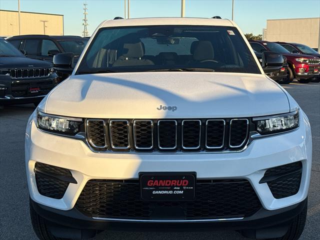 2025 Jeep Grand Cherokee GRAND CHEROKEE LAREDO X 4X4