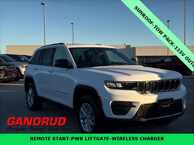 2025 Jeep Grand Cherokee GRAND CHEROKEE LAREDO X 4X4