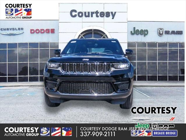 2025 Jeep Grand Cherokee GRAND CHEROKEE LAREDO X 4X4