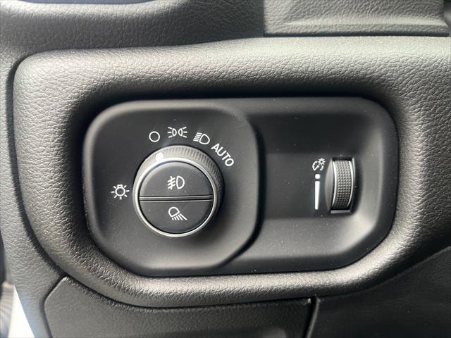 2025 Ram 1500 Tradesman Crew Cab 4x4 57 Box