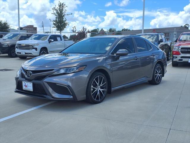 2022 Toyota Camry SE