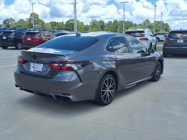 2022 Toyota Camry SE